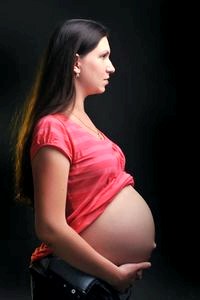 Что происходит с щитовидной железой во время беременности и её заболевания