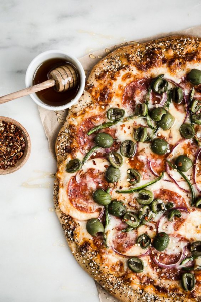 Тесто для пиццы: виды, рецепты и советы