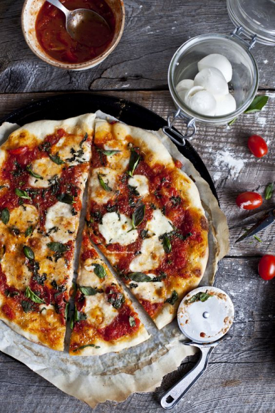 Тесто для пиццы: виды, рецепты и советы