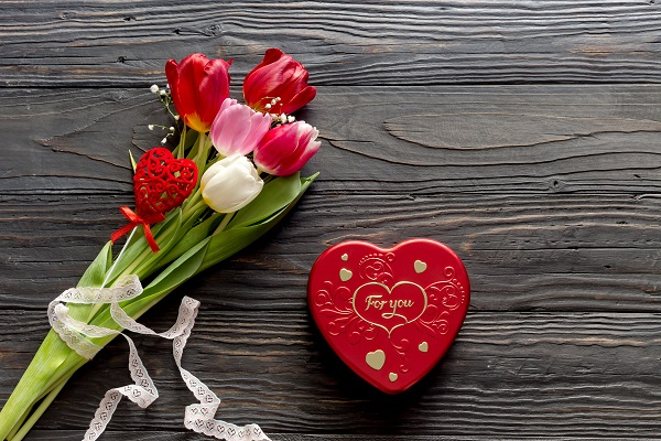 День святого Валентина — смс, поздравления, стихи, открытки