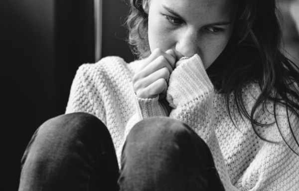 Депрессия: что это такое, причины, признаки и симптомы