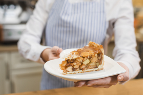 Пиріг з яблуками: 5 найкращих рецептів