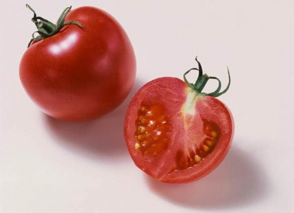 10 причин, почему есть помидоры полезно