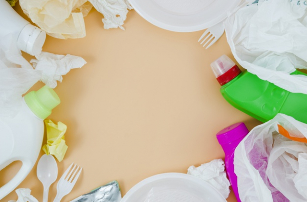 Опасный пластик: что делать, чтобы уменьшить его потребление