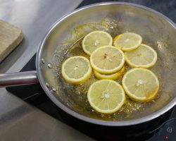 Средиземноморский стиль: рыба с карамелизированными лимонами