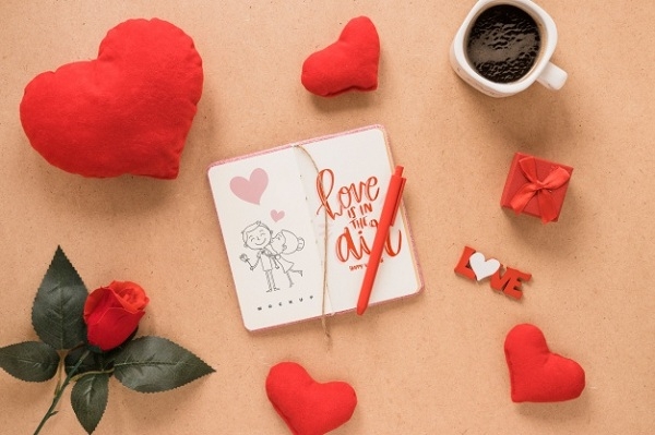 Создаем романтику: как украсить дом на День святого Валентина