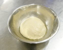 3 простых рецепта выпечки: готовим домашний хлеб, чиабатту и сырные кексы