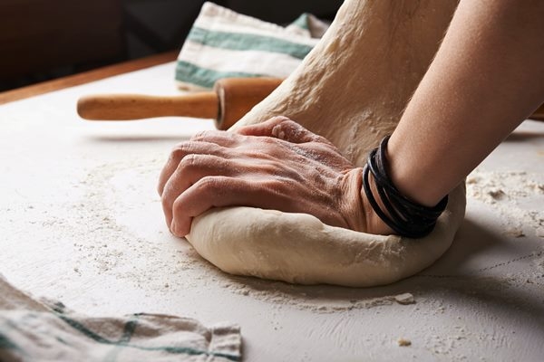 3 простых рецепта выпечки: готовим домашний хлеб, чиабатту и сырные кексы
