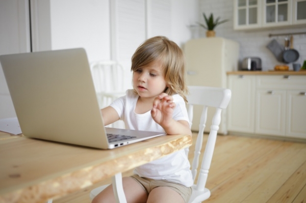 Как защитить ребенка в Интернете в разном возрасте?